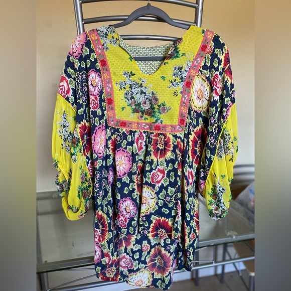 ivy jane Tops - Ivy Jane medium blouse